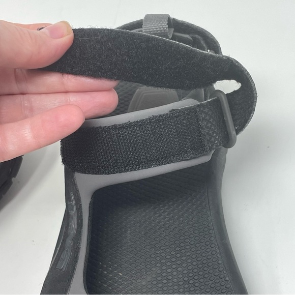 Teva Sandals – Adjustable Straps Size: 7 - Picture 8 of 13